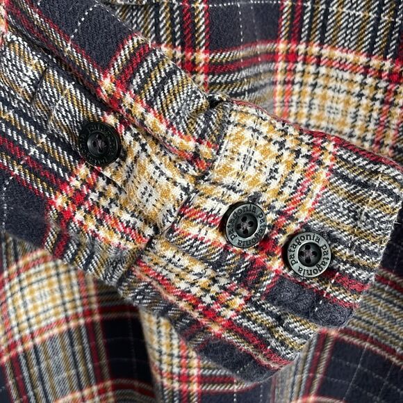 Patagonia Plaid Flannel Shirt - Picture 6 of 9